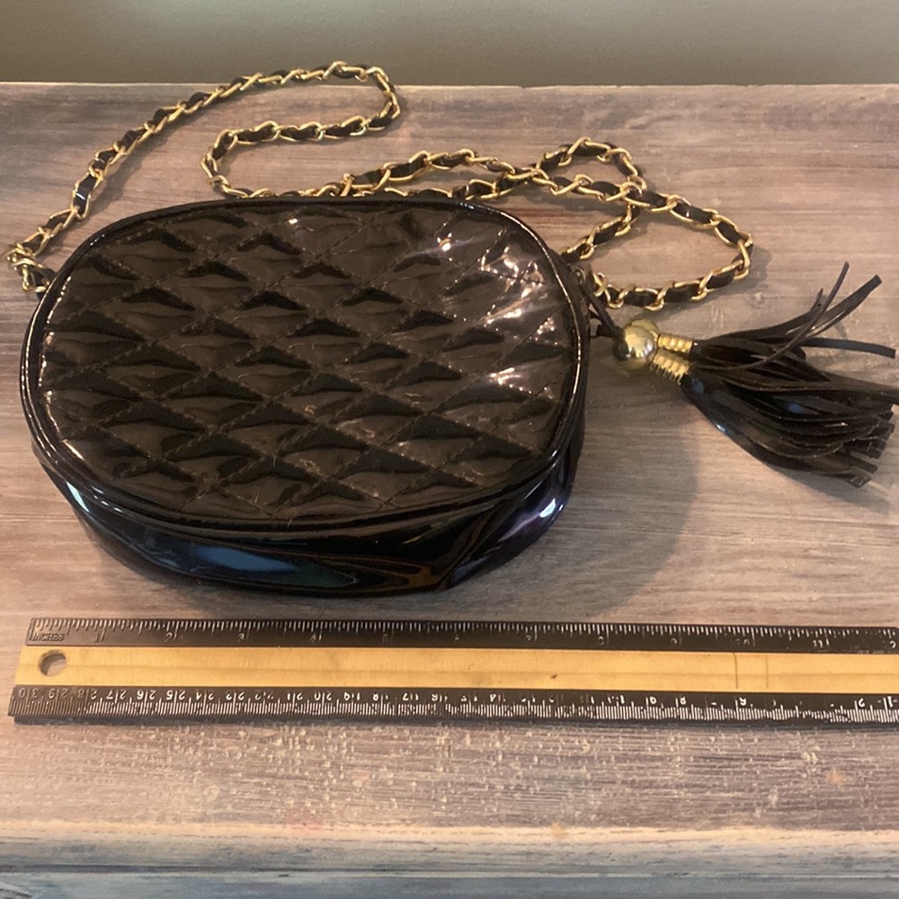 Vintage black shiny purse - Picture 7 of 7